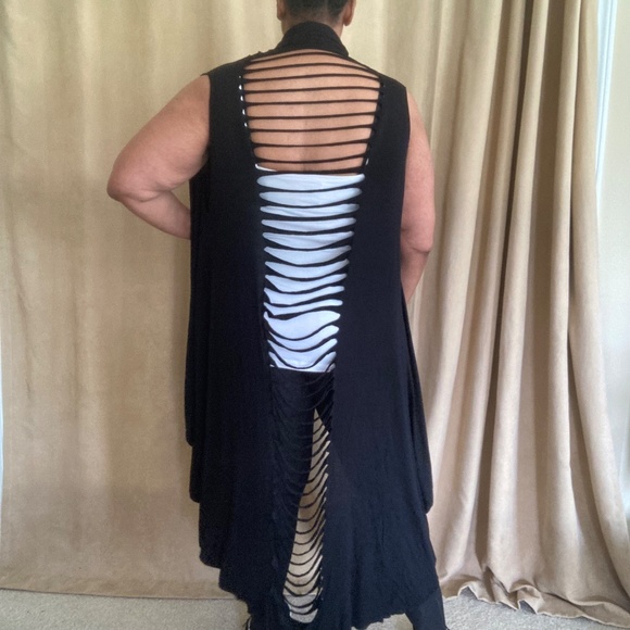 Pyramid Collection, Black Vest/Pancho with slash detail, One size - Picture 10 of 14
